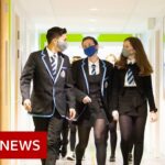 School pupils in England to wear face masks in classrooms to tackle Omicron – BBC News