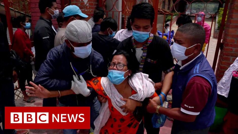 Families in Nepal forced to say goodbye through crematorium gates – BBC News